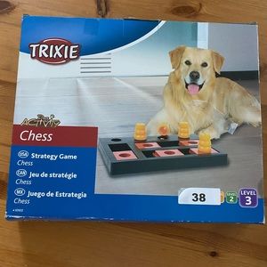 Strategy game for dogs